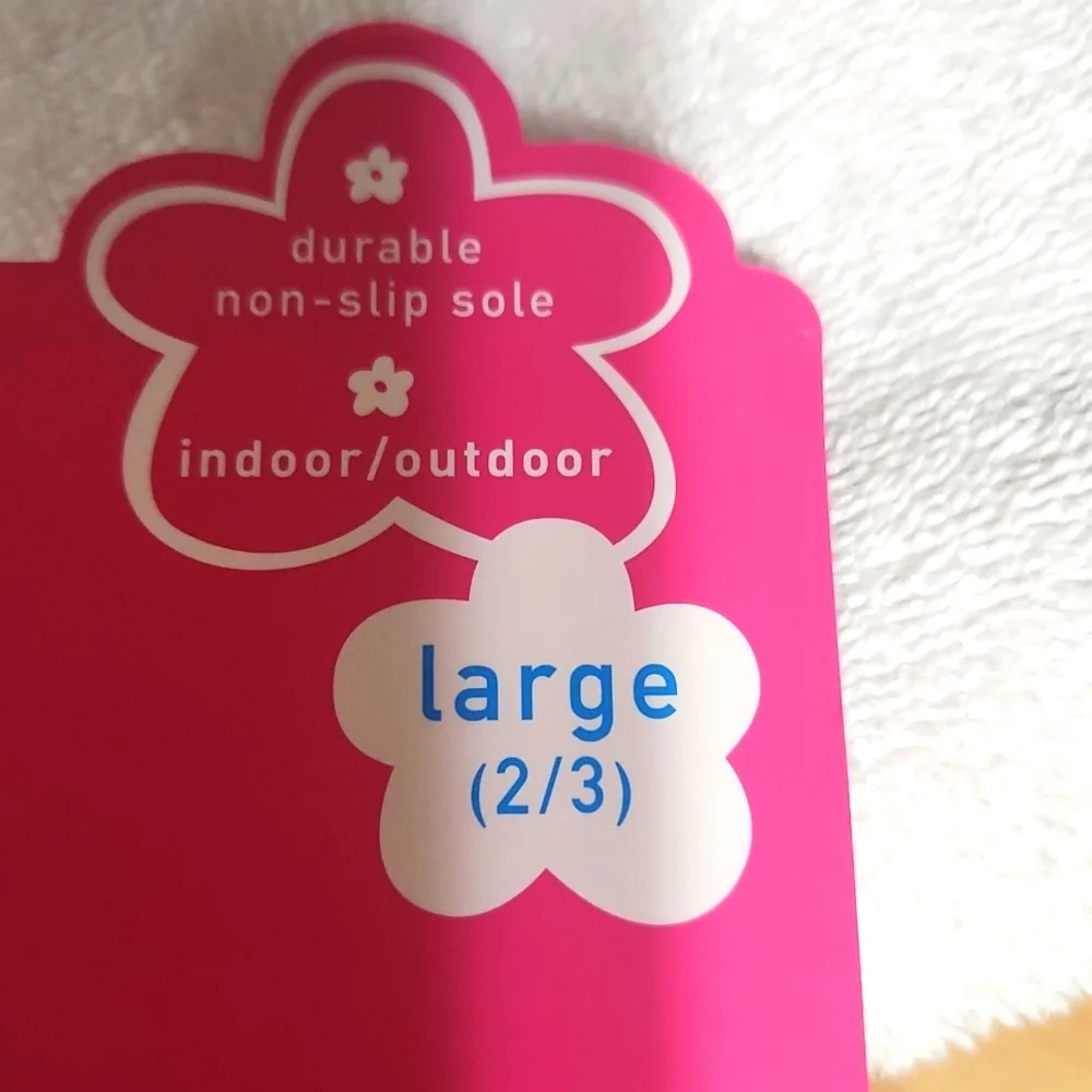 ADORABLE LIMITED TOO. RAINBIW SLIPPERS